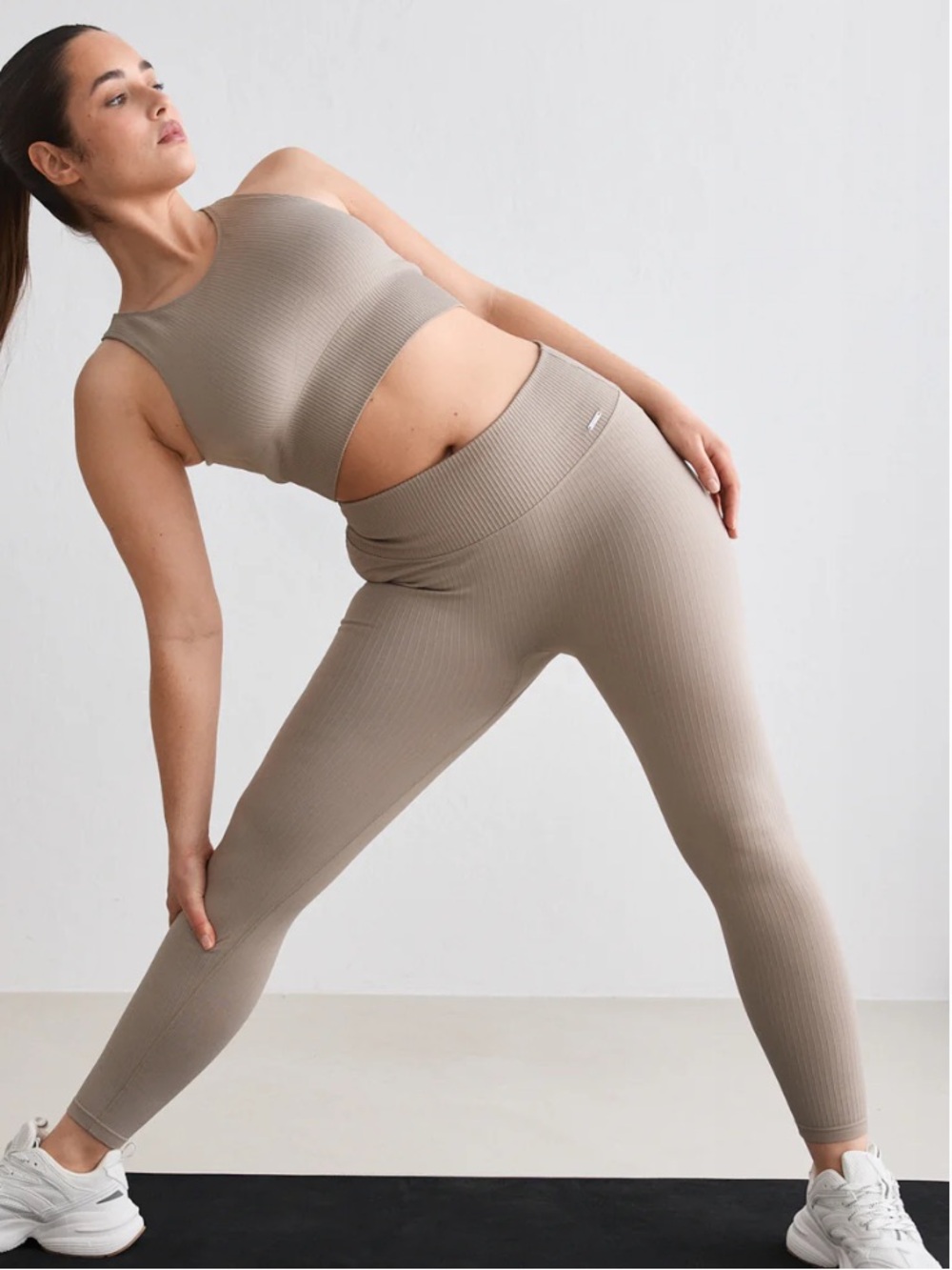 Dark Clay Ribbed Seamless Tights